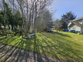 MLS# 240072 Address: 2745 and 2755 Nickle